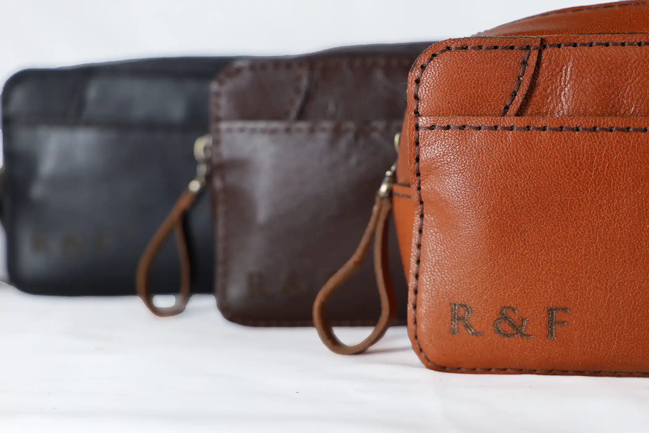 LQ 3x 1225A10Br Hand-stitched Leather Cosmetic Bag-Arvak - Image 1